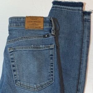 ▶️ Lucky Brand ◀️ Sweet Straight Jeans